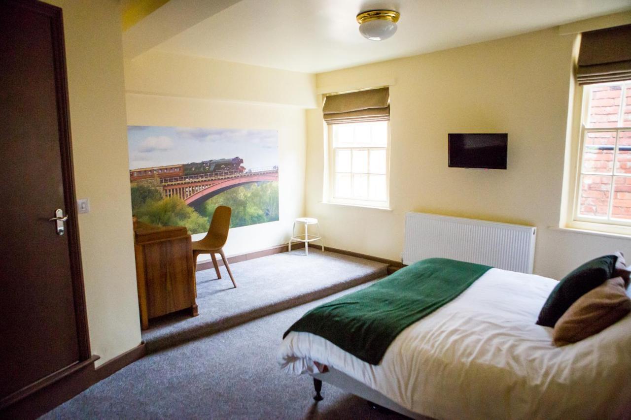 The Golden Lion Inn Bridgnorth Ngoại thất bức ảnh
